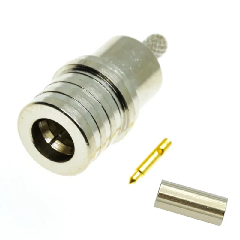 Conector QMA pe cablu RG174, CLAMPAT