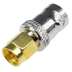 ADAPTERIS BNC SOCET / SMA PLUG