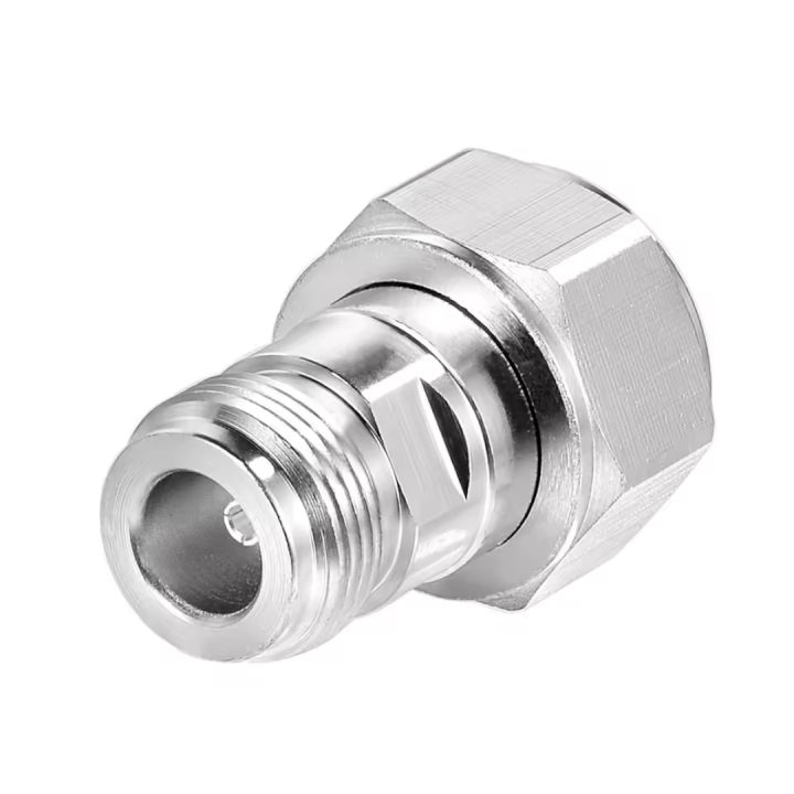 Adapter 4.3-10 DIN wtyk / N gniazdo 